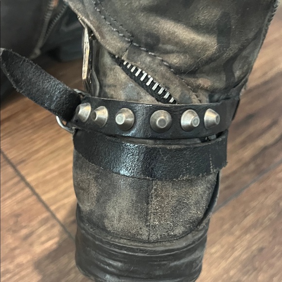 A.S.98 Distressed Ankle Boots with Buckle - Picture 2 of 4